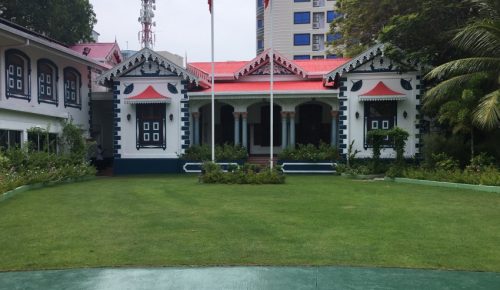 ރައީސުލް ޖުމްހޫރިއްޔާގެ ރަސްމީ ގެކޮޅު މުލިއާގެ.