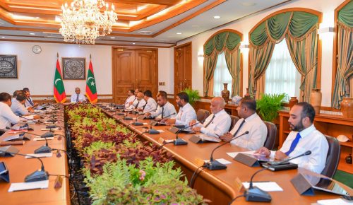 އިއްޔެ ކުރިއަށް ދިޔަ ކެބިނެޓް ބައްދަލުވުމުގެ ތެރެއިން. ފޮޓޯ: ރައީސް އޮފީސް