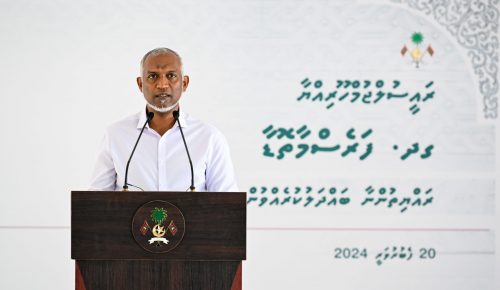 ރައީސް ޑރ މުޙައްމަދު މުޢިއްޒު. ފޮޓޯ: ރައީސް އޮފީސް