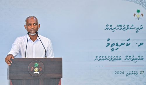 ރައީސް ޑރ މުޙައްމަދު މުޢިއްޒު. ފޮޓޯ: ރައީސްއޮފީސް