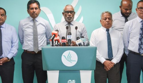 ޕީޕީއެމް ޕީއެންސީ ގެ ނޫސްވެރިންގެ ބައްދަލުވުން. ފޮޓޯ: ވޮއިސް އެމްވީ