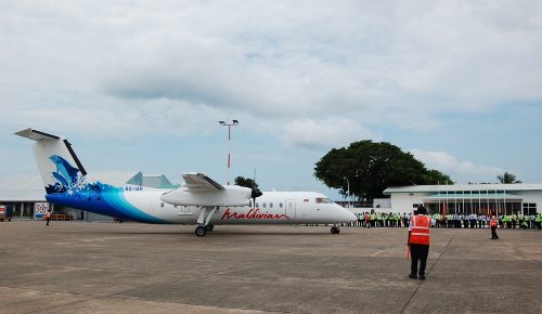 Maldivian+Dash+Q300